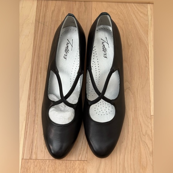 Trotters Women's Jamie Dress Pump  size 8.5 M - Picture 3 of 14